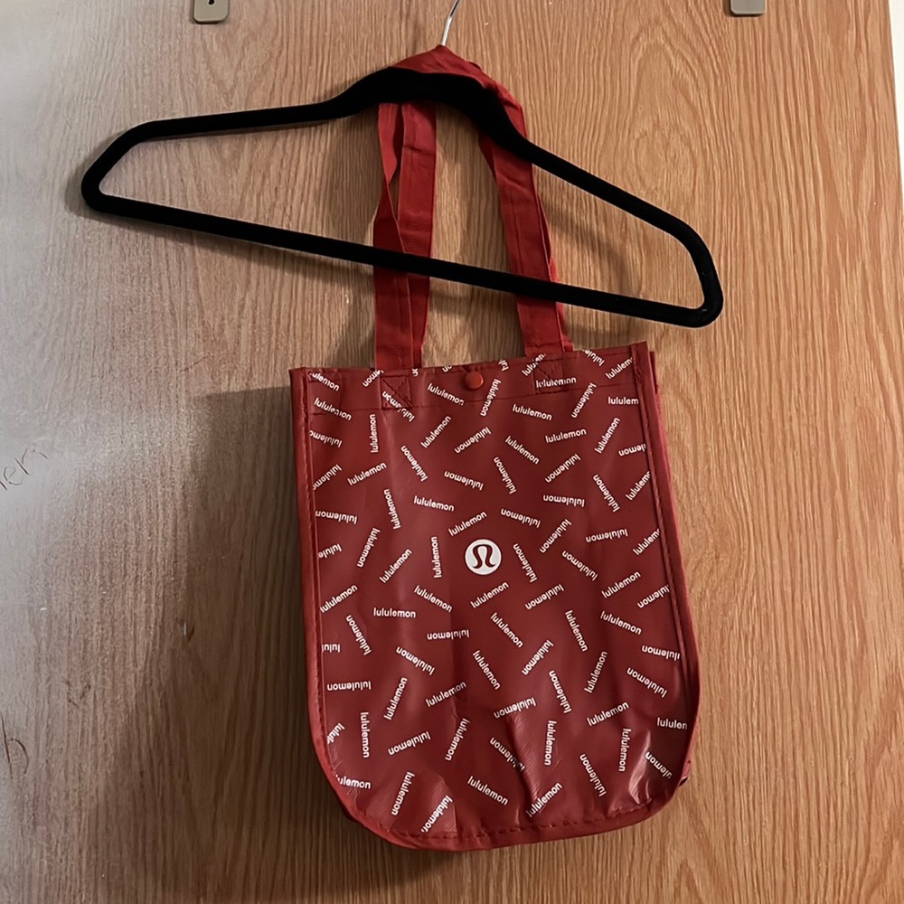 Lululemon reusable bag